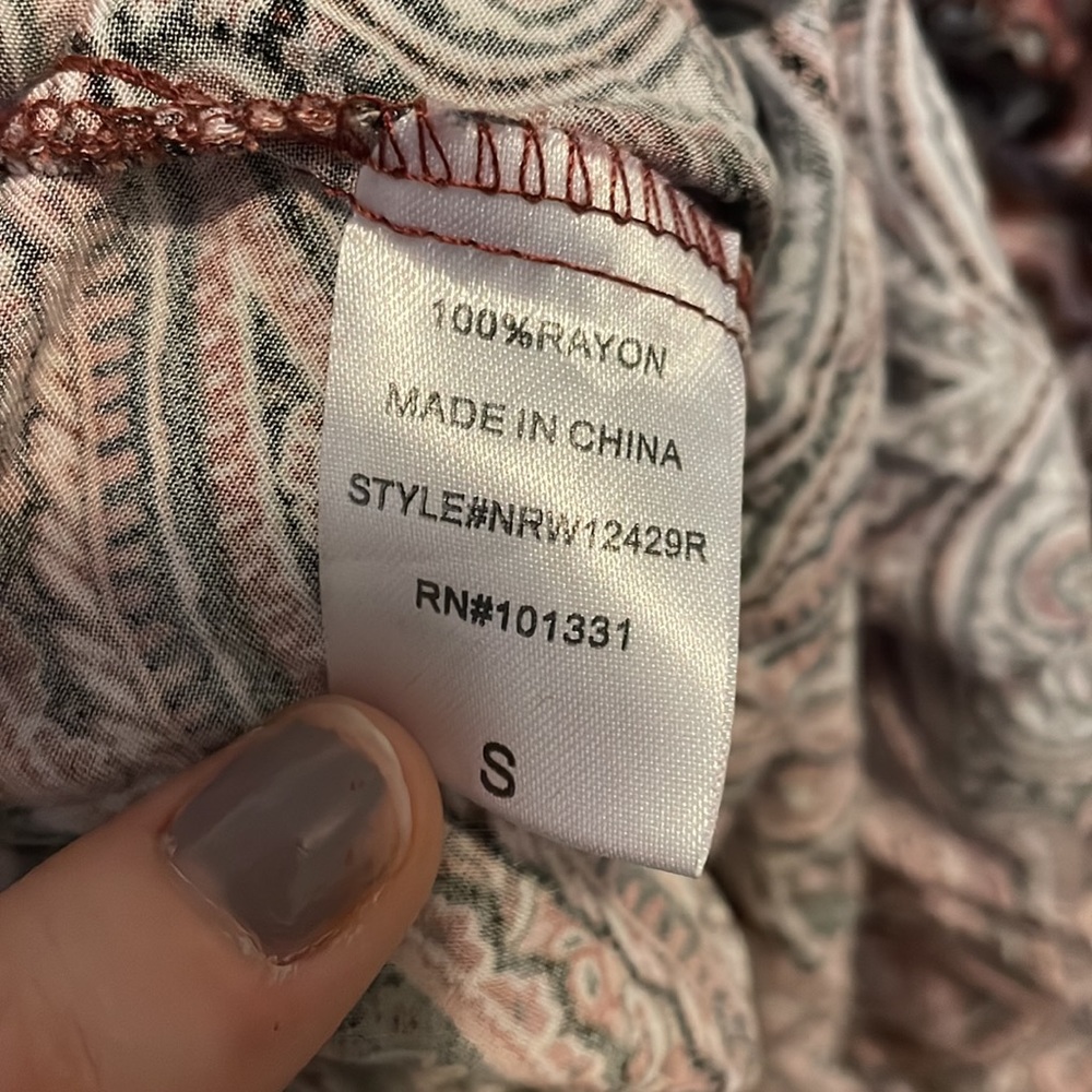 Detailed Romper - Picture 6 of 8